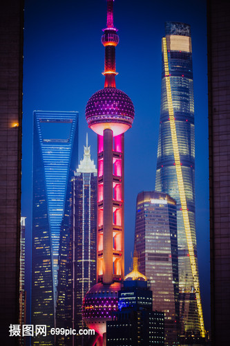上海陆家嘴彩色三件套建筑夜景