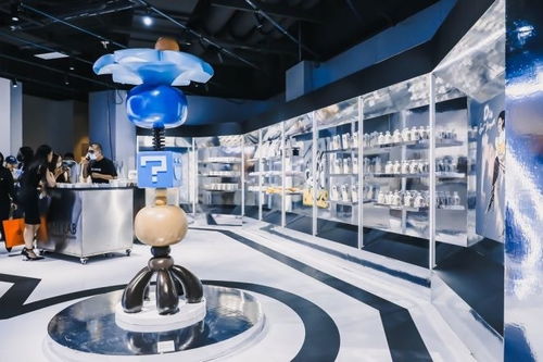 mylab 火星冰工厂 快闪艺术展落地上海世茂广场