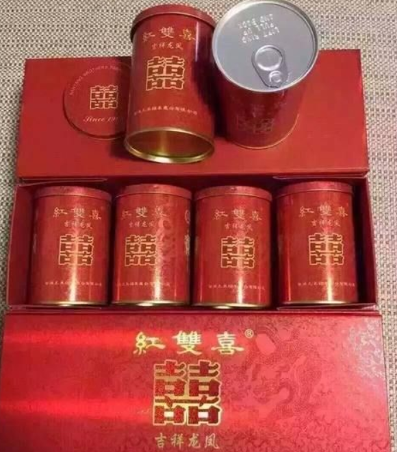 红双喜(吉祥龙凤)香烟口感怎么样?喜庆外观和风格值得入手吗?_东方养